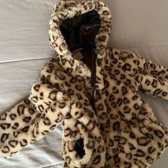 Very cute jacket for girls 4T size - Picture 2 of 3